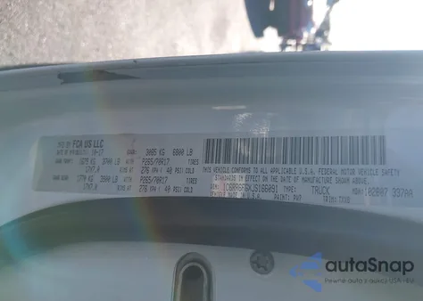 2018 Ram 1500 Tradesman 4X2 6'4 Box z USA, uszkodzony, nr VIN 1C6RR6FGXJS166091